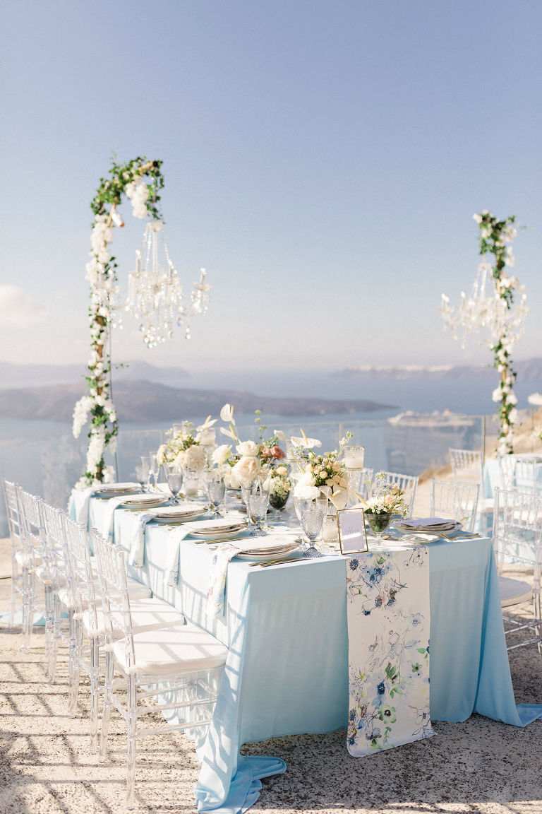 This Destination Wedding in Santorini Will Take Your Breath Away ...